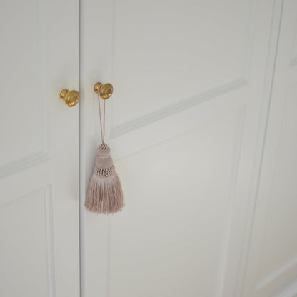 Tassel Greige