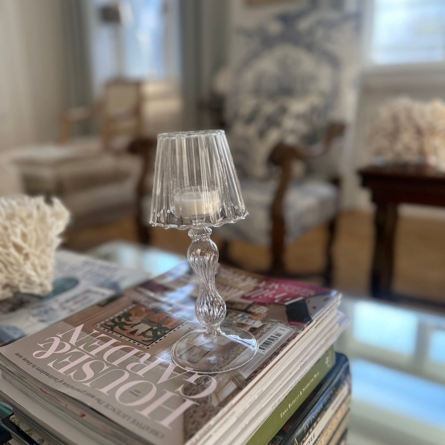 Glass tea light votive with a pedestal