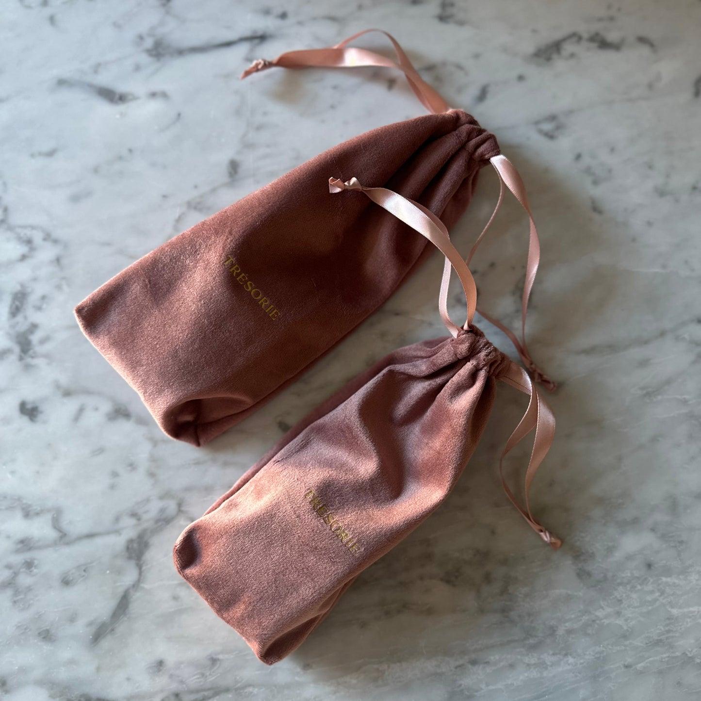 Loyal hairbrush compact