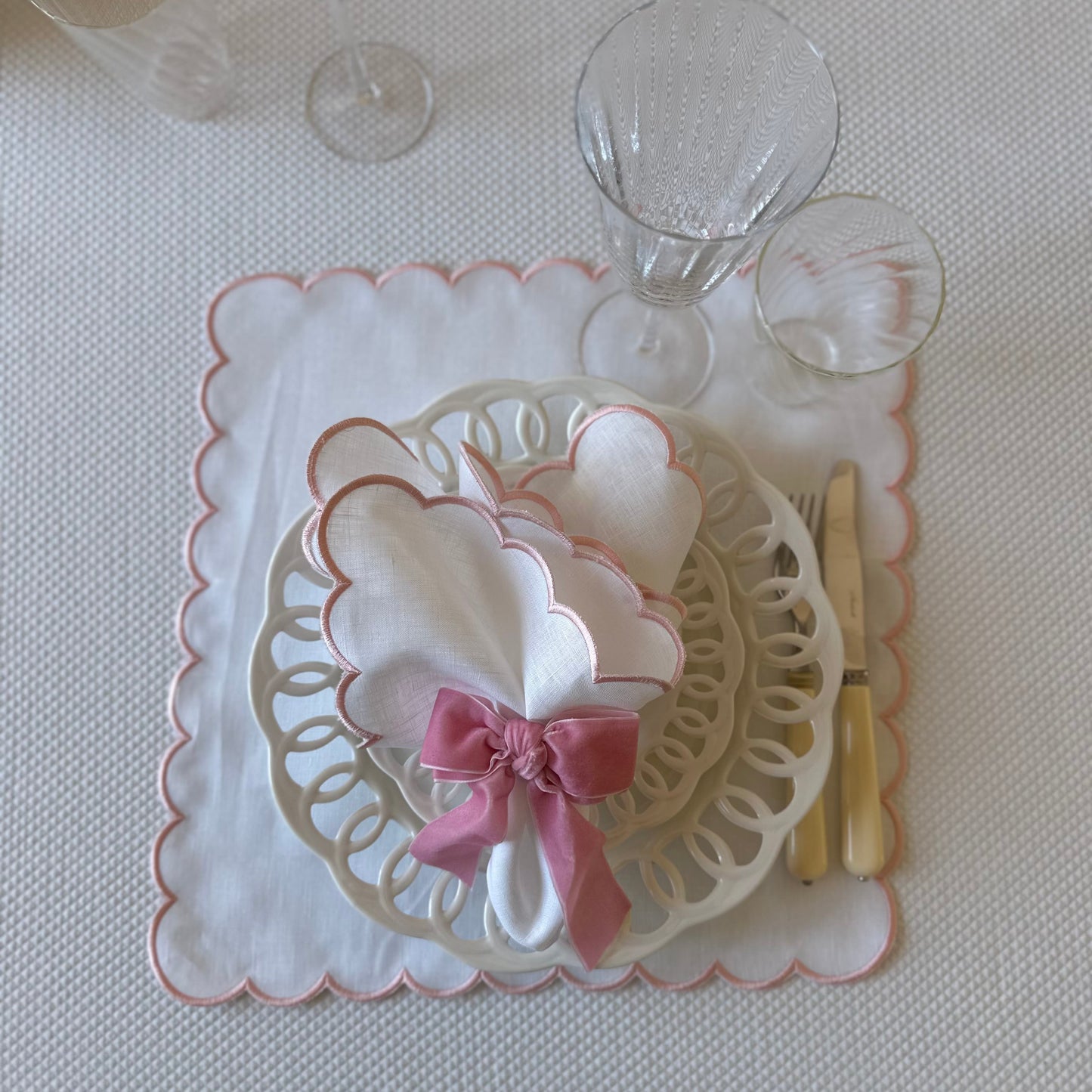 Pink bow napkin ring