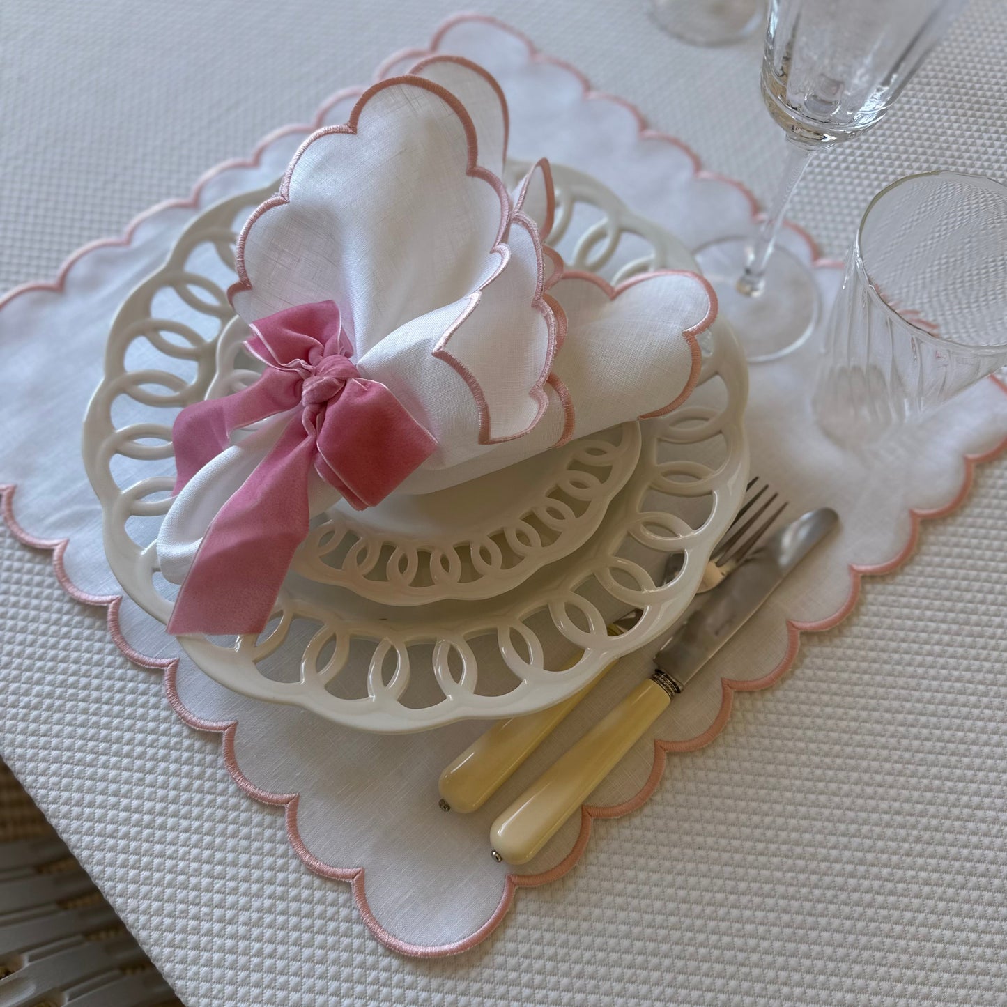 Pink bow napkin ring