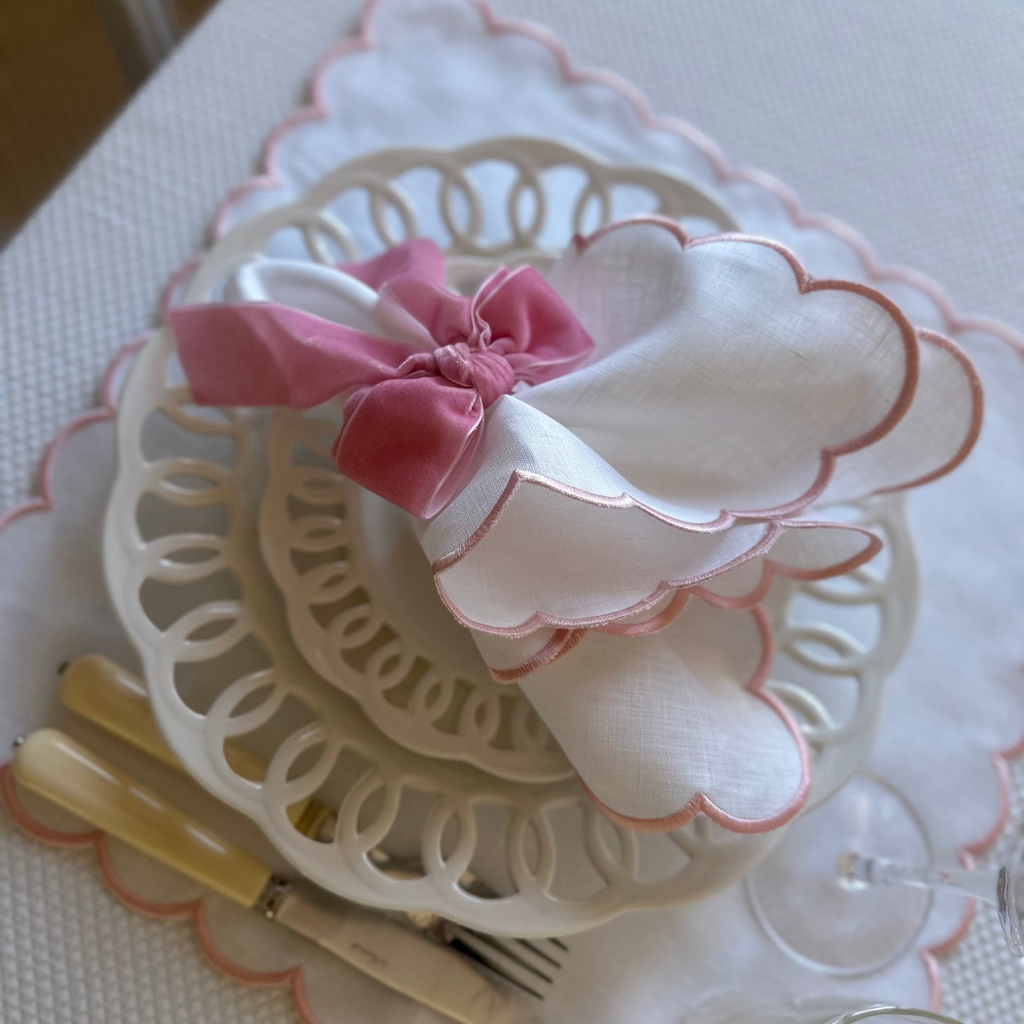 Pink bow napkin ring