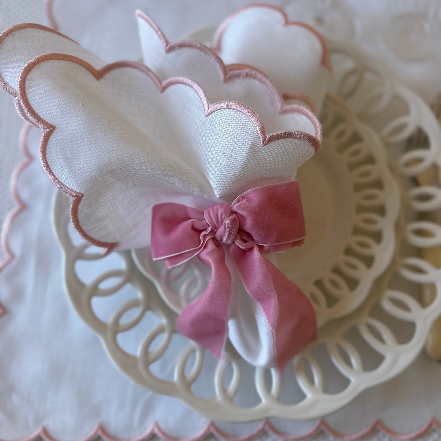 Pink bow napkin ring